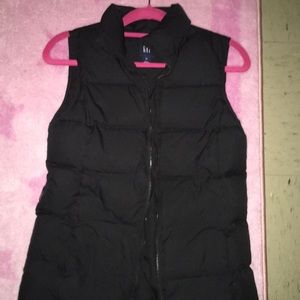 Black Lightweight zip up Puffer Vest